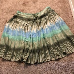 Bandolino skirt 100% silk